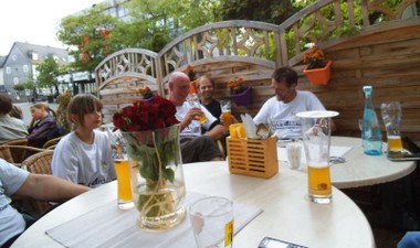 Empfang in Brilon 9 Entspannung im Biergarten - 800 x 450.jpg